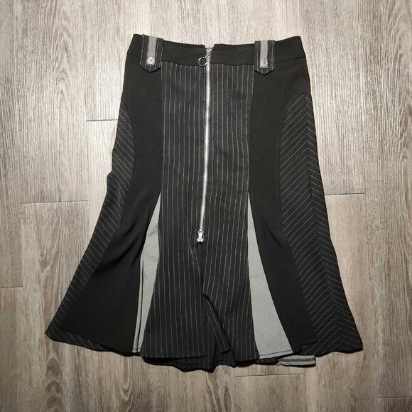 Vintage 90s black and grey gothic officecore striped blazer and skirt set - Picture 9 of 12